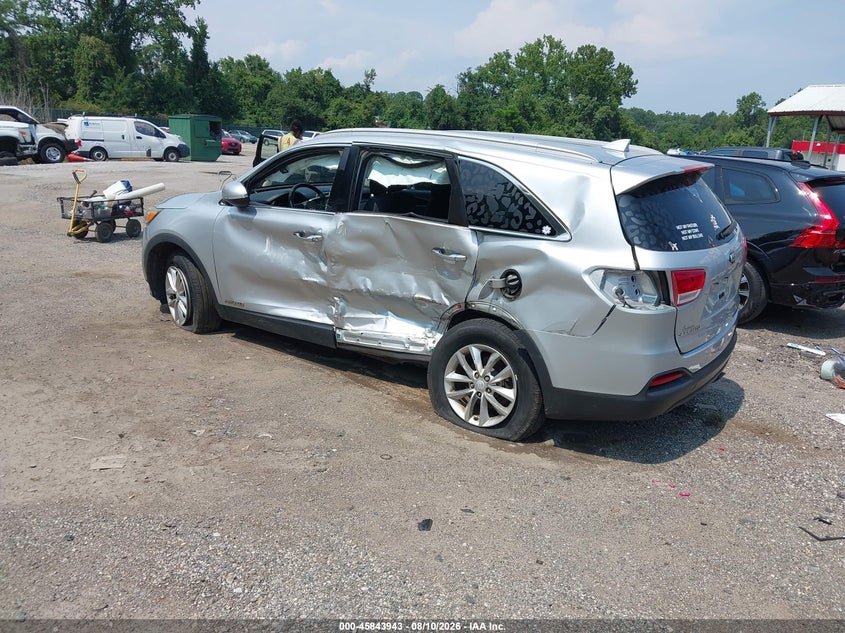 2017 Kia Sorento VIN 5XYPGDA58HG317834 IAAI salvage auction — LEFT SIDE, Wait Title, sold $1,425 on 2026-09-17 (photo 3)