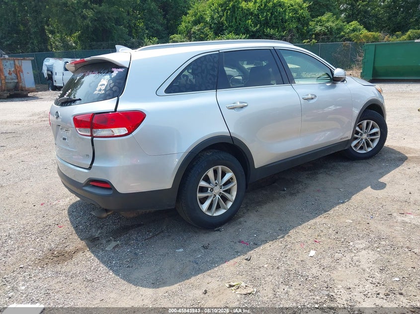 2017 Kia Sorento VIN 5XYPGDA58HG317834 IAAI salvage auction — LEFT SIDE, Wait Title, sold $1,425 on 2026-09-17 (photo 4)