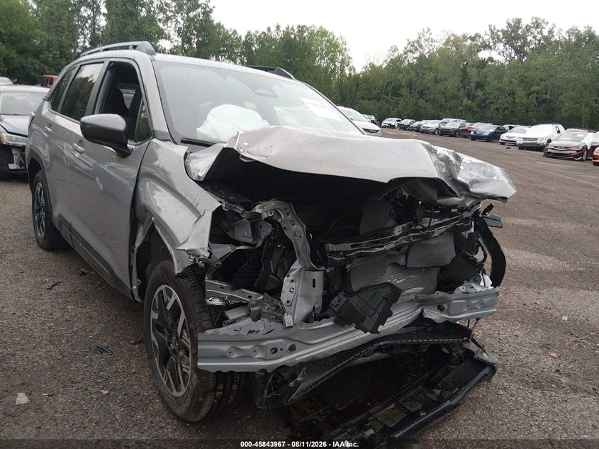 2025 Subaru Forester VIN JF2SLDBC9SH455966 IAAI salvage auction — FRONT END, Wait Title, sold $3,750 on 2026-09-10 (photo 6)