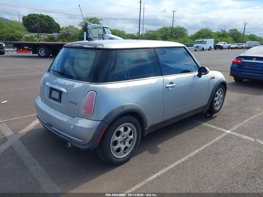 2005 Mini Cooper VIN WMWRC33545TJ71666 IAAI salvage auction — LEFT SIDE, Clear (Hawaii), sold $50 on 2026-10-13 (photo 4)