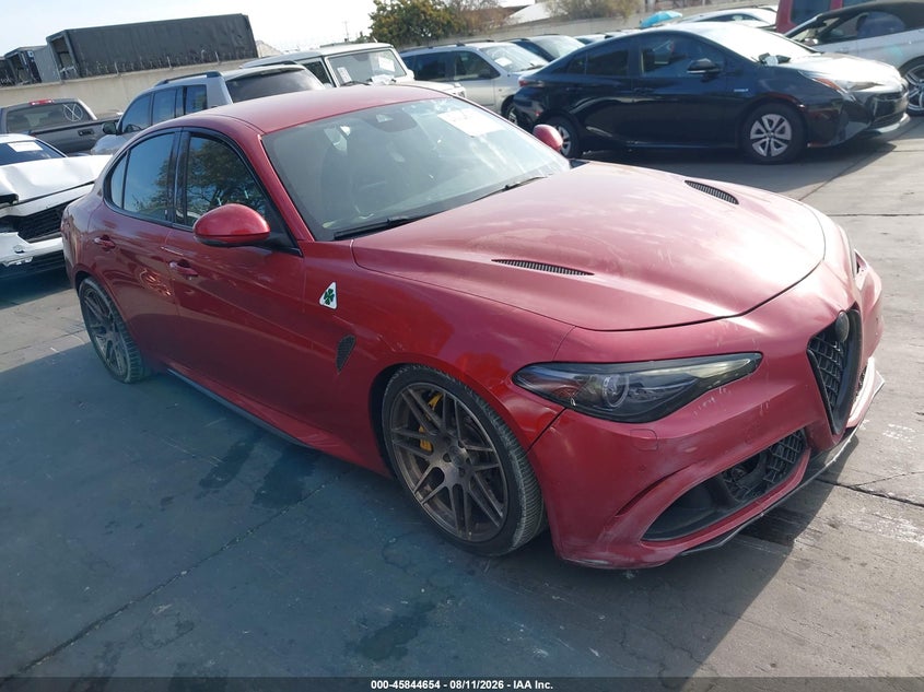 2017 Alfa romeo Giulia VIN ZARFAEAV0H7553013 — IAAI salvage auction photo