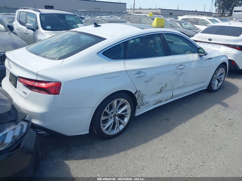 2022 Audi A5 VIN WAUABCF53NA013438 IAAI salvage auction — RIGHT SIDE, Salvage Title, sold $11,625 on 2026-08-29 (photo 4)