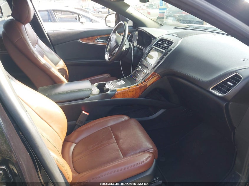 2019 Lincoln Nautilus VIN 2LMPJ6L96KBL11202 IAAI salvage auction — REAR END, Wait Title, sold $4,600 on 2026-09-15 (photo 5)