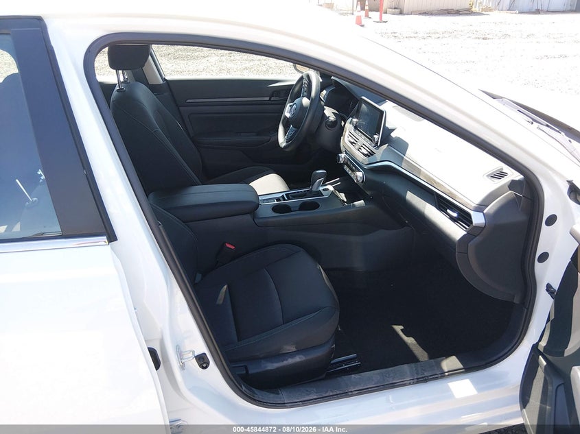 2026 Nissan Altima VIN 1N4BL4DW6TN343334 IAAI salvage auction — NORMAL WEAR, Salvage Title, sold $14,250 on 2026-08-19 (photo 5)