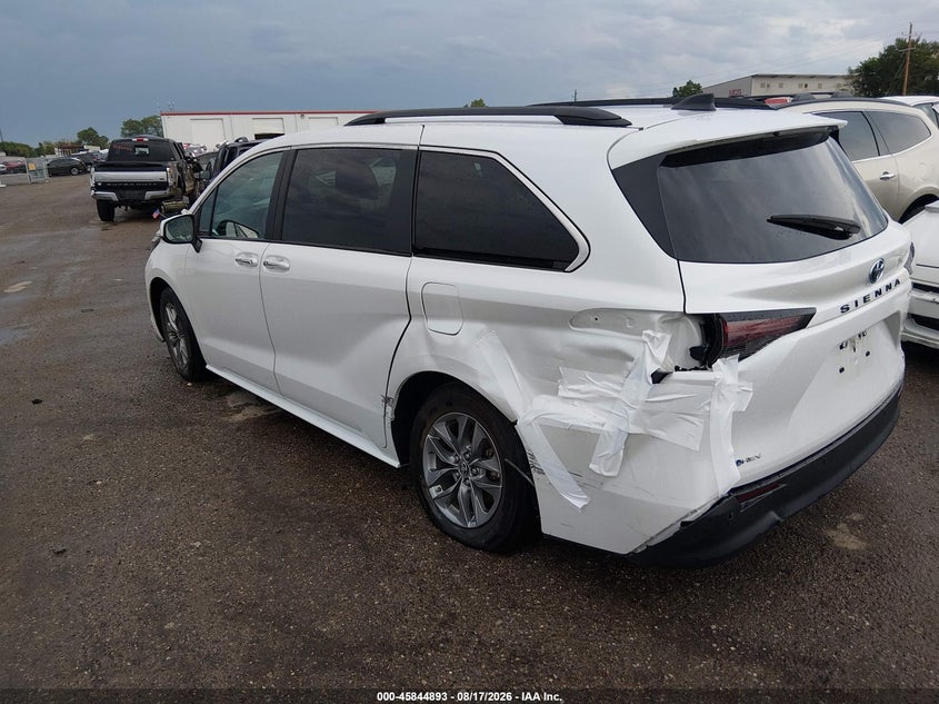 2025 Toyota Sienna VIN 5TDYRKEC7SS238533 IAAI salvage auction — REAR END, Salvage Title, sold $22,600 on 2026-08-20 (photo 3)