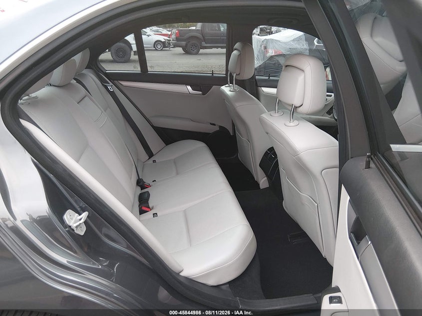 2014 Mercedes-Benz C-Class VIN WDDGF8AB3ER321566 IAAI salvage auction — FRONT END, Salvage (Oregon), sold $1,775 on 2026-10-01 (photo 8)