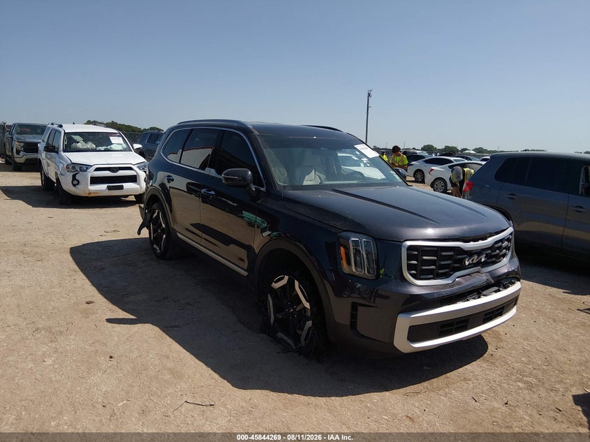 2025 Kia Telluride VIN 5XYP64GC7SG685082 — IAAI salvage auction photo