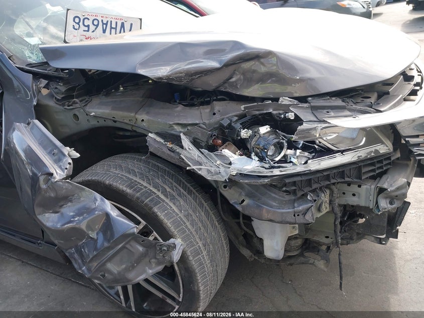 2017 Honda Accord VIN 1HGCR2F58HA099658 IAAI salvage auction — FRONT END, Salvage Title, sold $4,950 on 2026-08-22 (photo 6)