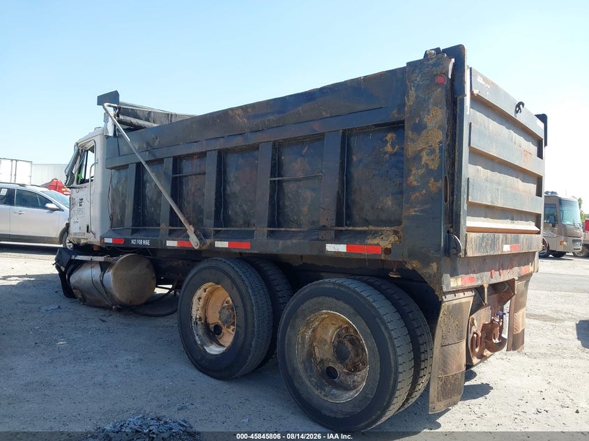 2001 Mack 600 rd600 VIN 1M1AA14YX1W141051 IAAI salvage auction — FRONT END, Junk (Oklahoma), sold $2,650 on 2026-10-21 (photo 3)