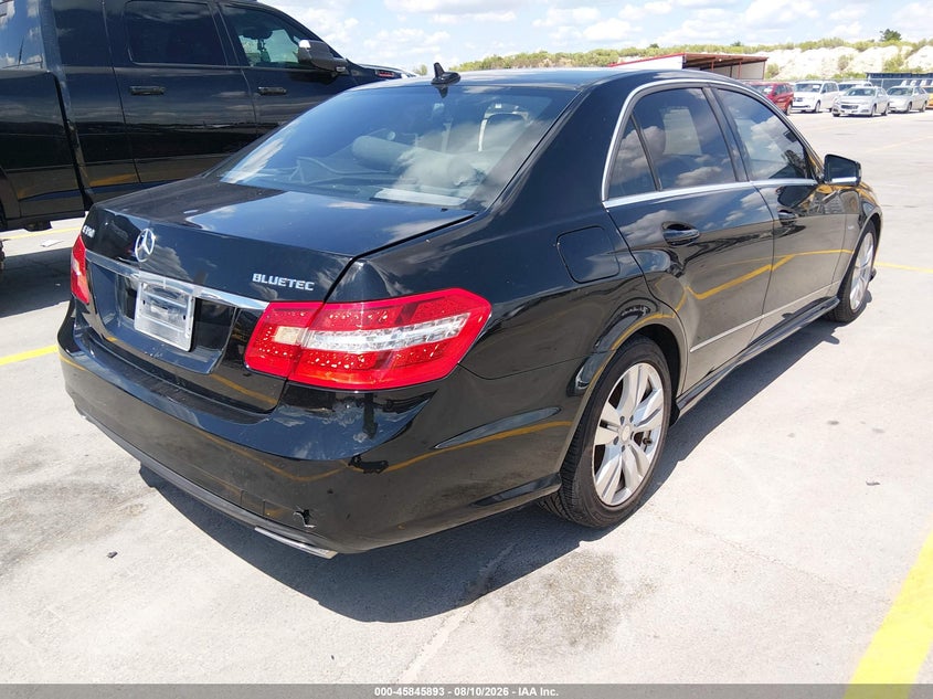 2012 Mercedes-benz VIN WDDHF2EB6CA603269 IAAI salvage auction — NORMAL WEAR, Clear (Texas), sold $2,200 on 2026-08-27 (photo 4)