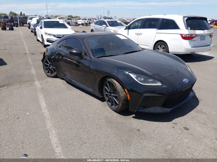 2025 Toyota Gr 86 VIN JF1ZNBE12S8750564 — IAAI salvage auction photo