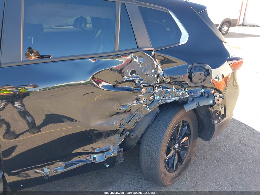 2026 Mazda Cx-50 VIN 7MMVABBL0TN475211 IAAI salvage auction — LEFT SIDE, Salvage Title, sold $8,700 on 2026-08-24 (photo 6)