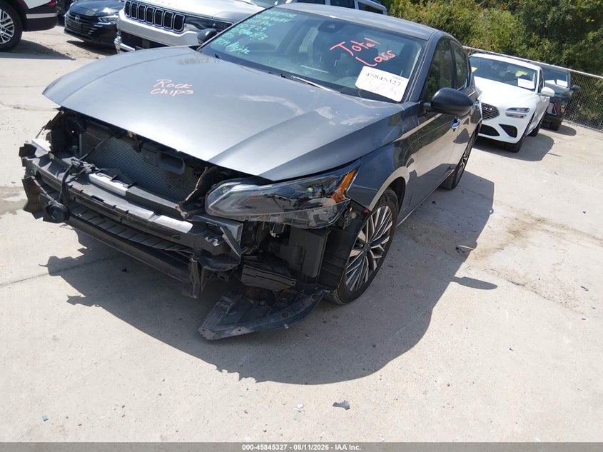 2025 Nissan Altima VIN 1N4BL4DV3SN396482 IAAI salvage auction — FRONT END, Salvage Title, sold $10,250 on 2026-08-20 (photo 2)