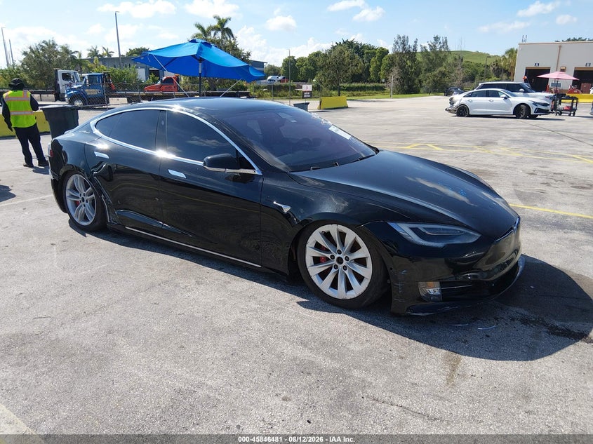 2021 Tesla Model s VIN 5YJSA1E48MF424282 — IAAI salvage auction photo