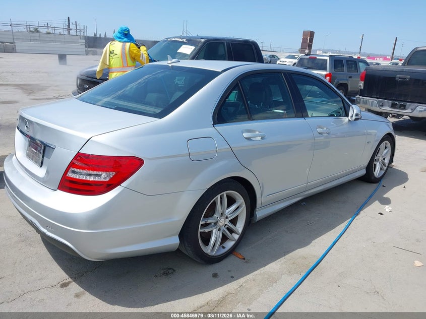 2012 Mercedes-benz C-klasse VIN WDDGF4HB1CA674849 IAAI salvage auction — NORMAL WEAR, Clear - Dealer Only (California), sold $450 on 2026-08-22 (photo 4)