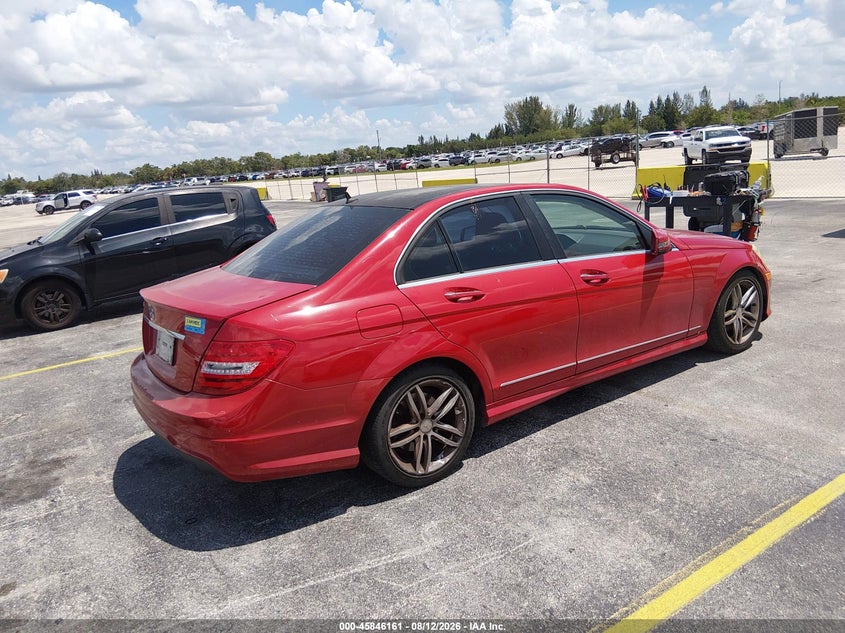 2014 Mercedes-benz C-klasse VIN WDDGF4HB8EG210215 IAAI salvage auction — NORMAL WEAR, Salvage (Florida), sold $375 on 2026-08-20 (photo 4)