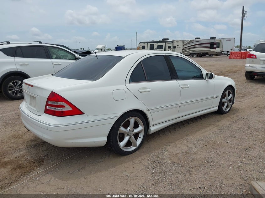 2006 Mercedes-benz C class VIN WDBRF52H26F752986 IAAI salvage auction — NORMAL WEAR, Original (Texas), sold $775 on 2026-08-19 (photo 4)