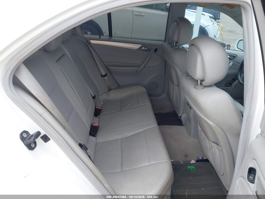 2006 Mercedes-benz C class VIN WDBRF52H26F752986 IAAI salvage auction — NORMAL WEAR, Original (Texas), sold $775 on 2026-08-19 (photo 8)