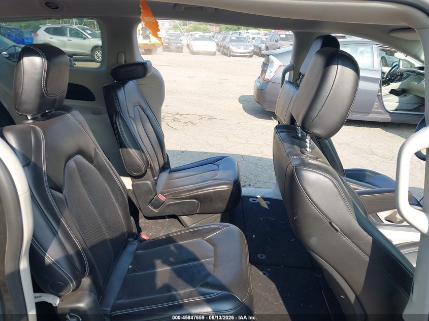 2023 Chrysler Pacifica VIN 2C4RC1BG1PR509366 IAAI salvage auction — NORMAL WEAR, Wait Title, sold $3,575 on 2026-08-22 (photo 8)