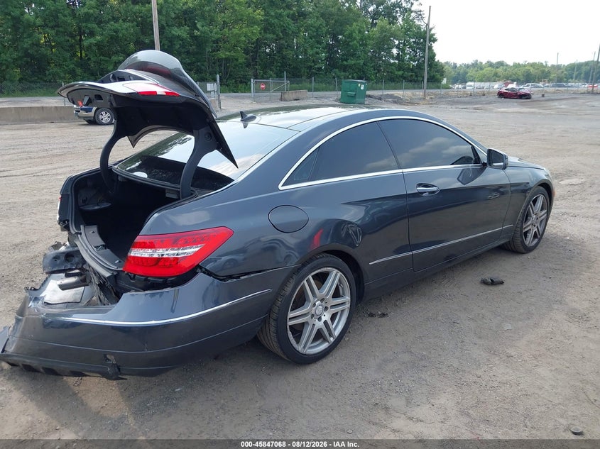 2010 Mercedes-benz E-class VIN WDDKJ5GB9AF032251 IAAI salvage auction — NORMAL WEAR, Clear (Virginia), sold $825 on 2026-08-19 (photo 4)