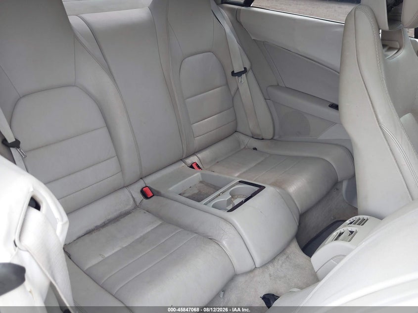 2010 Mercedes-benz E-class VIN WDDKJ5GB9AF032251 IAAI salvage auction — NORMAL WEAR, Clear (Virginia), sold $825 on 2026-08-19 (photo 8)
