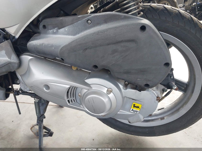 2008 Aprilia Scarabeo VIN ZD4RBC0078J000168 IAAI salvage auction — NORMAL WEAR, Clear (Washington), sold $150 on 2026-08-19 (photo 9)