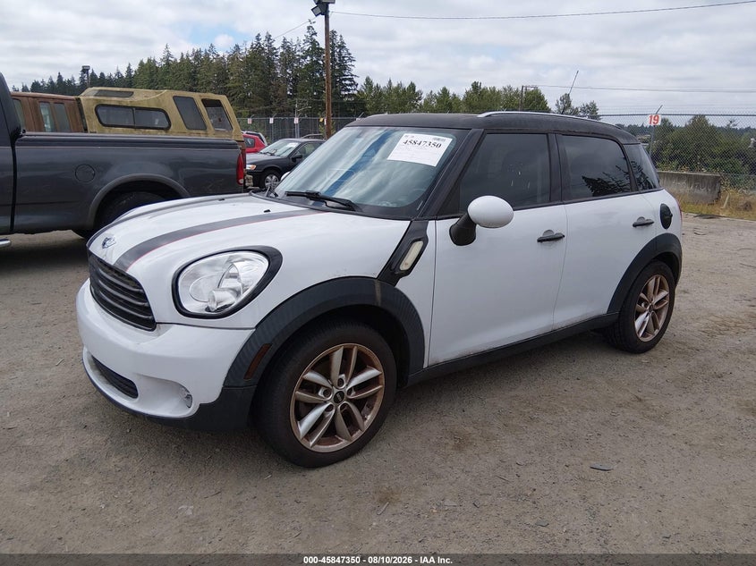 2014 Mini Countryman VIN WMWZB3C58EWR37738 IAAI salvage auction — NORMAL WEAR, Clear (Washington), sold $825 on 2026-08-19 (photo 2)