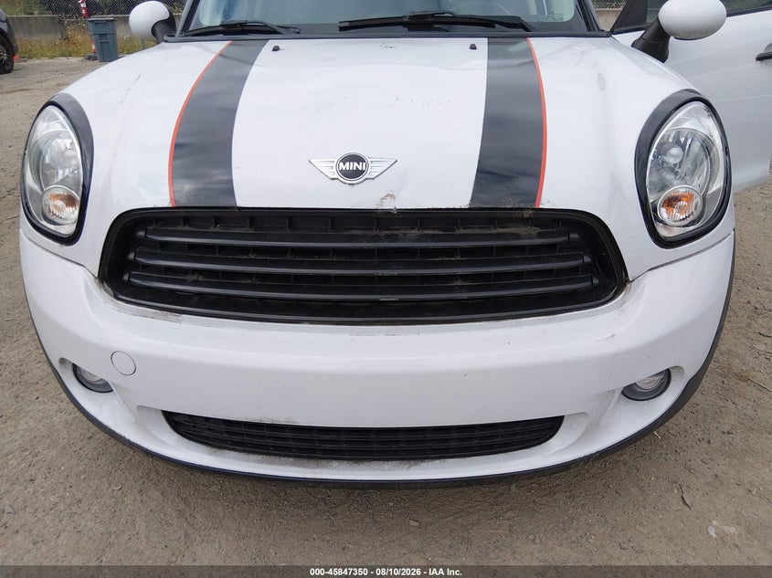 2014 Mini Countryman VIN WMWZB3C58EWR37738 IAAI salvage auction — NORMAL WEAR, Clear (Washington), sold $825 on 2026-08-19 (photo 6)