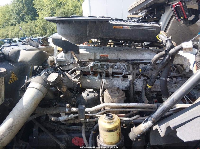 2025 International Lt VIN 3HSDZSZR5SN736843 IAAI salvage auction — ALL OVER, Clear (Indiana), sold $275 on 2026-09-02 (photo 5)