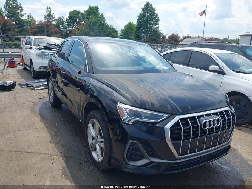 2019 Audi Q3 VIN WA1EECF39K1069464 — IAAI salvage auction photo