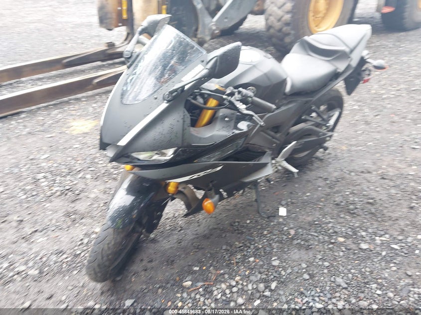 2019 Yamaha Yzf VIN MH3RH18Y5KK001220 IAAI salvage auction — NORMAL WEAR, Clear (New Jersey), sold $1,200 on 2026-08-19 (photo 2)