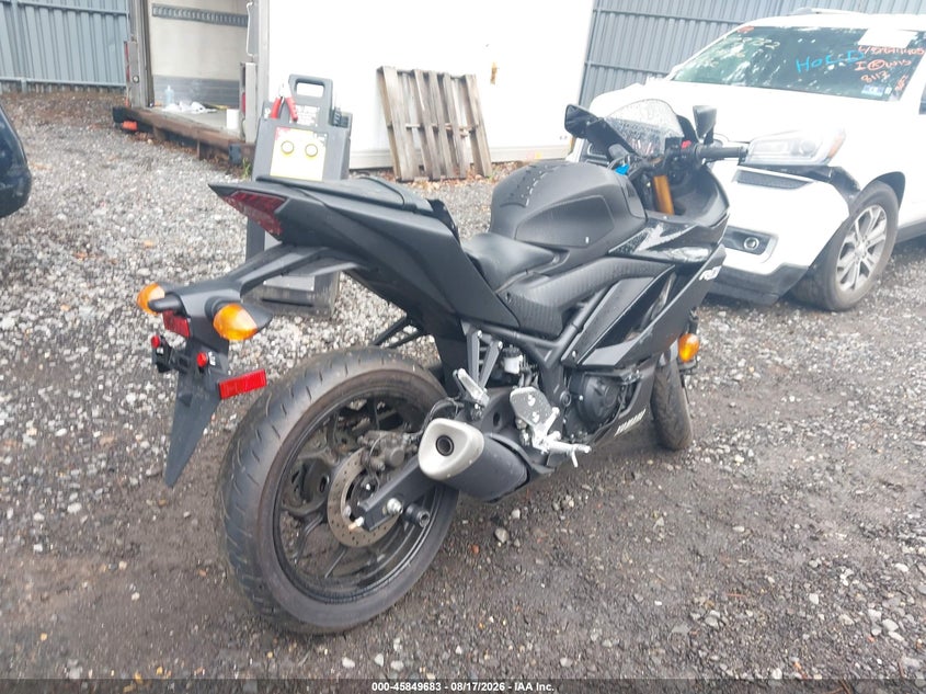 2019 Yamaha Yzf VIN MH3RH18Y5KK001220 IAAI salvage auction — NORMAL WEAR, Clear (New Jersey), sold $1,200 on 2026-08-19 (photo 4)