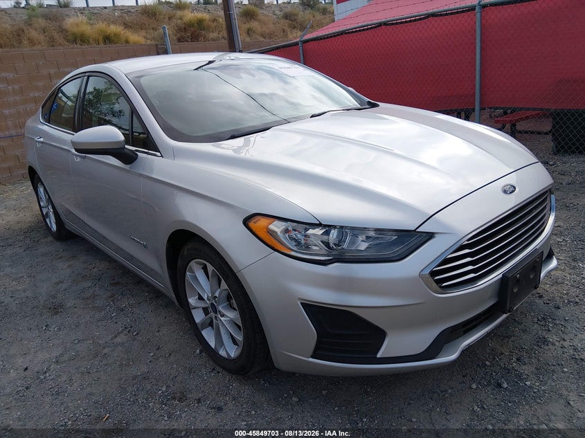 2019 Ford Fusion VIN 3FA6P0LU0KR274134 — IAAI salvage auction photo
