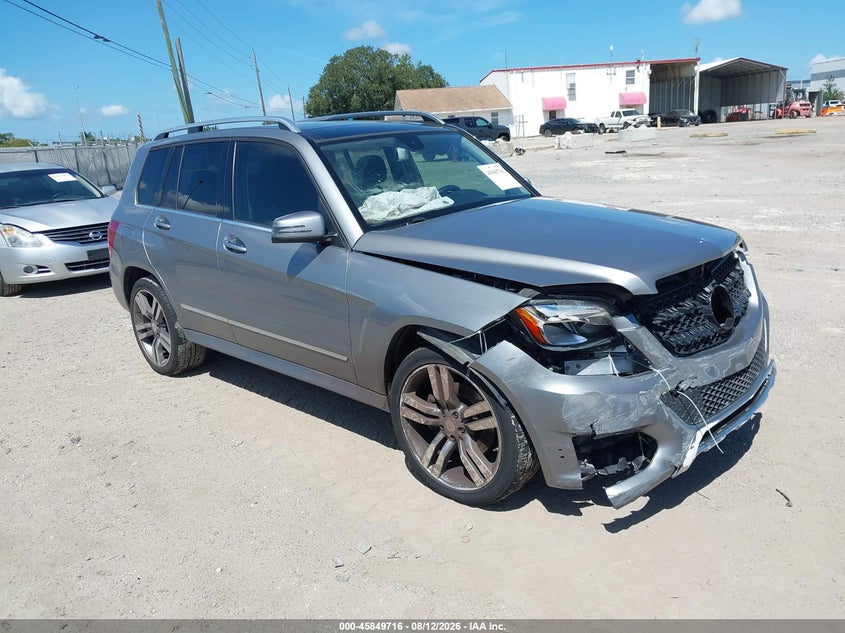2014 Mercedes-benz Glk-klasse VIN WDCGG5HB7EG322088 IAAI salvage auction — RIGHT FRONT, Salvage Title, sold $3,175 on 2026-09-04 (photo 1)