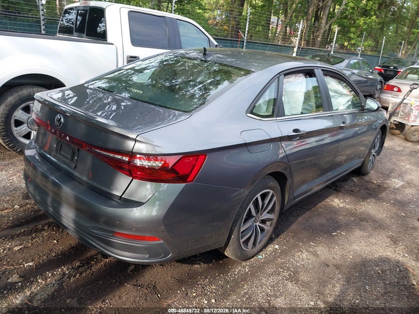 2025 Volkswagen Jetta VIN 3VW7X7BU9SM014768 IAAI salvage auction — SIDE, Salvage Title, sold $10,000 on 2026-08-20 (photo 4)