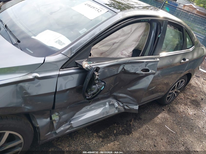 2025 Volkswagen Jetta VIN 3VW7X7BU9SM014768 IAAI salvage auction — SIDE, Salvage Title, sold $10,000 on 2026-08-20 (photo 6)