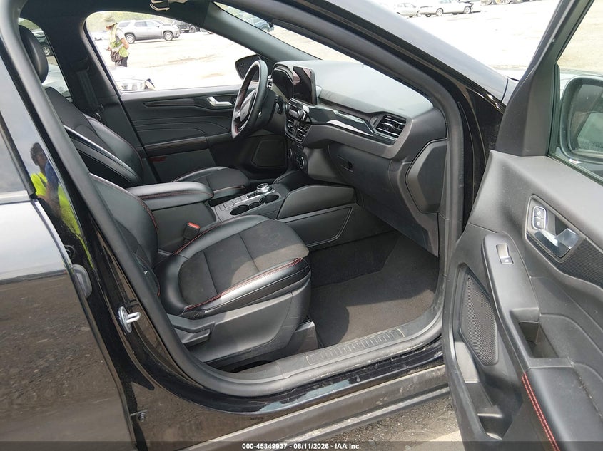 2025 Ford Escape VIN 1FMCU9MN8SUA62040 IAAI salvage auction — RIGHT FRONT, Salvage Title, sold $15,350 on 2026-08-21 (photo 5)