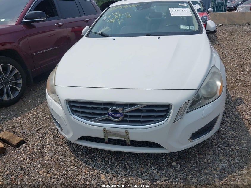 2013 Volvo S60 VIN YV1612FS3D2193132 IAAI salvage auction — FRONT END, Salvage Title, sold $400 on 2026-08-18 (photo 6)