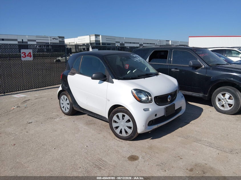2016 Smart Fortwo VIN WMEFJ5DA4GK067448 IAAI salvage auction — NORMAL WEAR, Original (Texas), sold $2,075 on 2026-09-01 (photo 1)