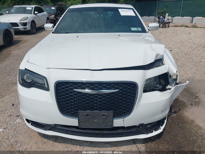 2016 Chrysler 300 VIN 2C3CCABG1GH147930 IAAI salvage auction — NORMAL WEAR, Wait Title, sold $1,650 on 2026-09-26 (photo 6)