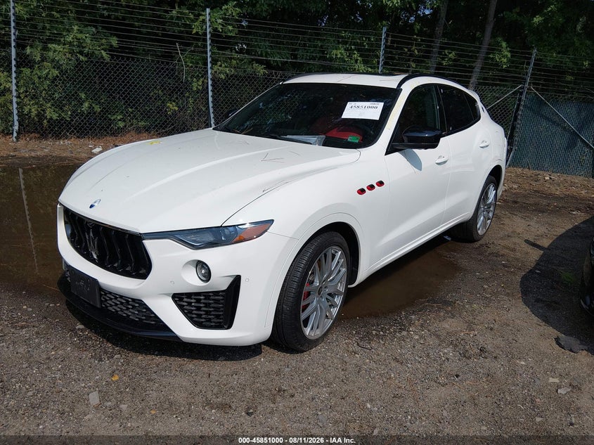2022 Maserati Levante VIN ZN661XUA3NX396473 IAAI salvage auction — REAR END, Salvage Title, sold $13,100 on 2026-08-23 (photo 2)