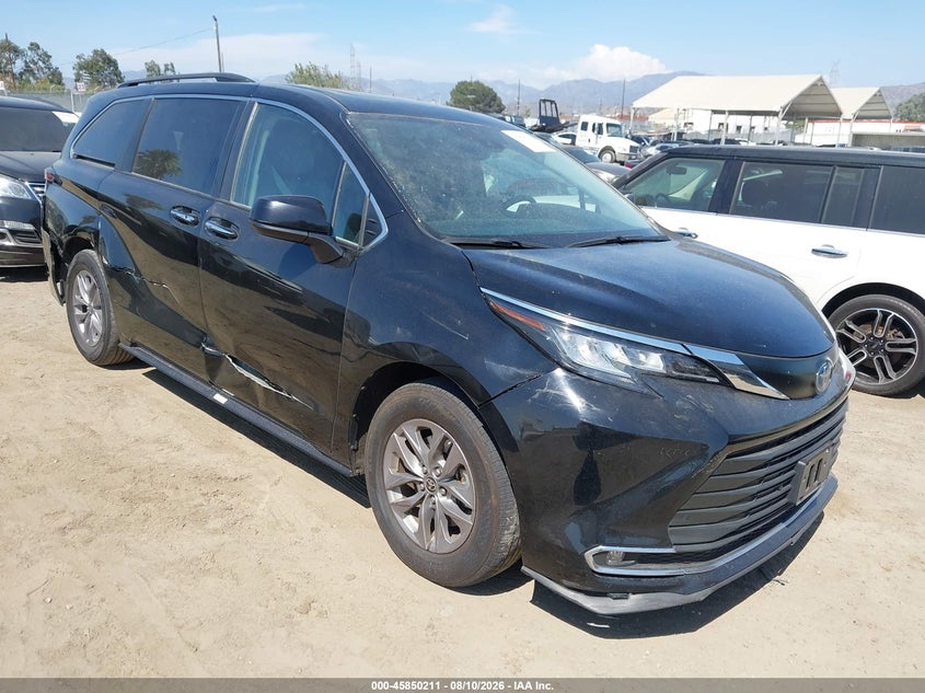 2023 Toyota Sienna VIN 5TDYRKEC9PS174065 — IAAI salvage auction photo
