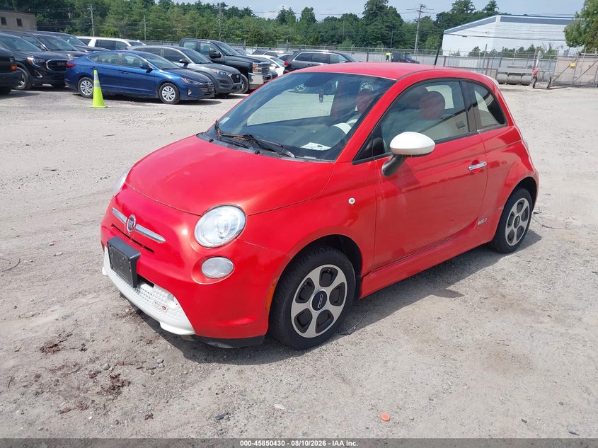 2014 Fiat 500e VIN 3C3CFFGEXET172762 IAAI salvage auction — NORMAL WEAR, Clear (Oregon), sold $675 on 2026-09-06 (photo 2)