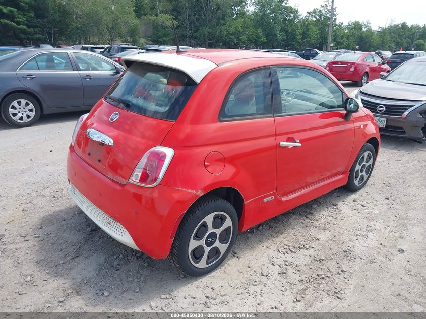 2014 Fiat 500e VIN 3C3CFFGEXET172762 IAAI salvage auction — NORMAL WEAR, Clear (Oregon), sold $675 on 2026-09-06 (photo 4)