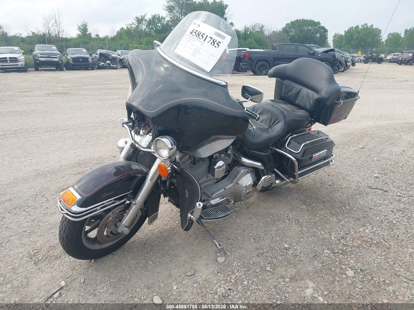 2002 Harley-davidson Flht VIN 1HD1DDV152Y604728 IAAI salvage auction — FRONT END, Clear (Wisconsin), sold $625 on 2026-09-06 (photo 2)