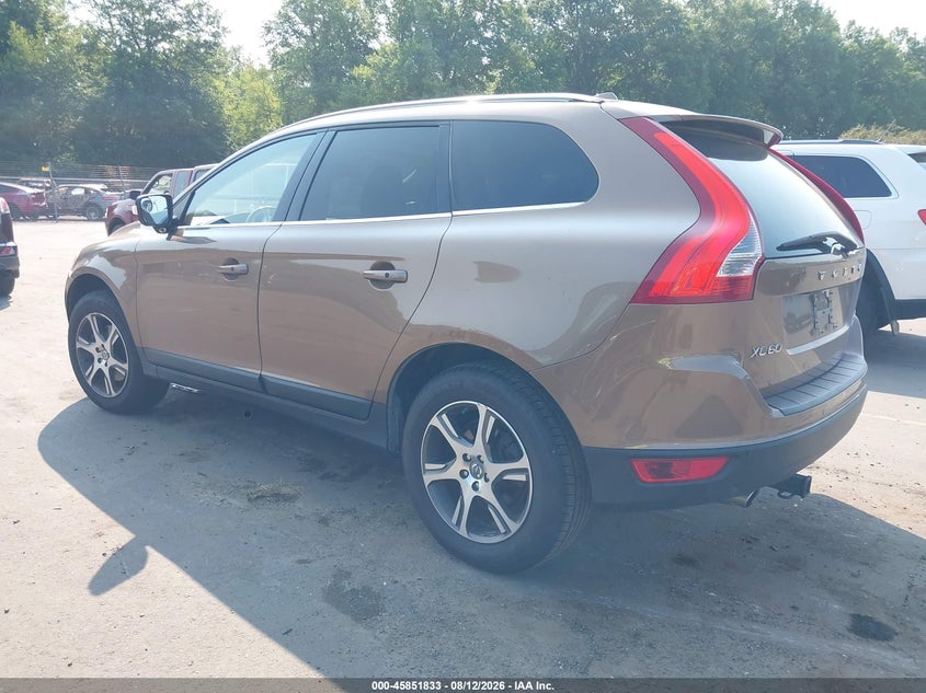 2012 Volvo Xc60 VIN YV4902DZ4C2314882 IAAI salvage auction — NORMAL WEAR, Clear (Connecticut), sold $450 on 2026-08-13 (photo 3)