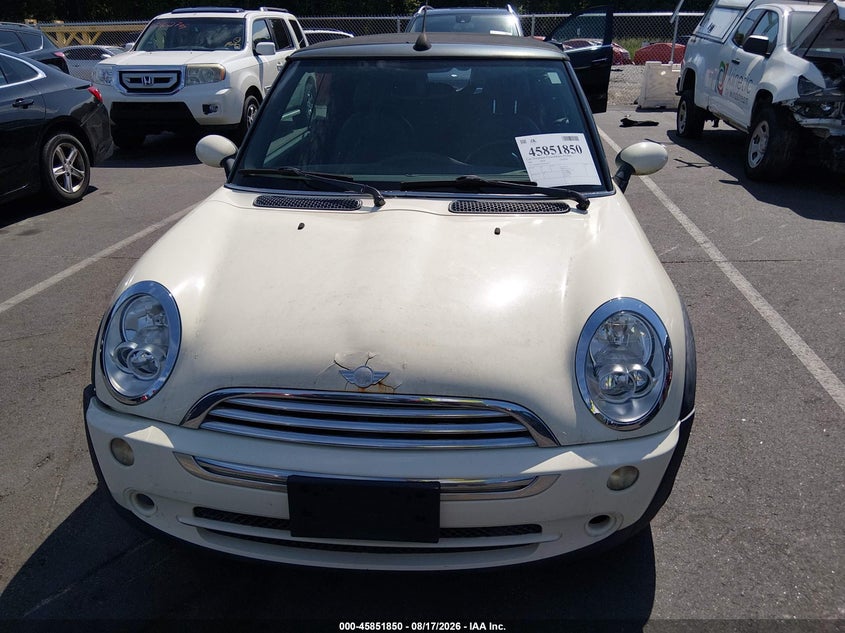 2006 Mini Cooper VIN WMWRF33556TG16041 IAAI salvage auction — NORMAL WEAR, Clear (North Carolina), sold $400 on 2026-09-02 (photo 6)