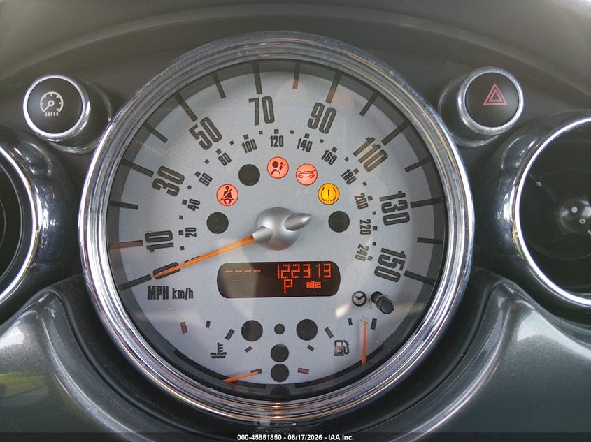 2006 Mini Cooper VIN WMWRF33556TG16041 IAAI salvage auction — NORMAL WEAR, Clear (North Carolina), sold $400 on 2026-09-02 (photo 7)