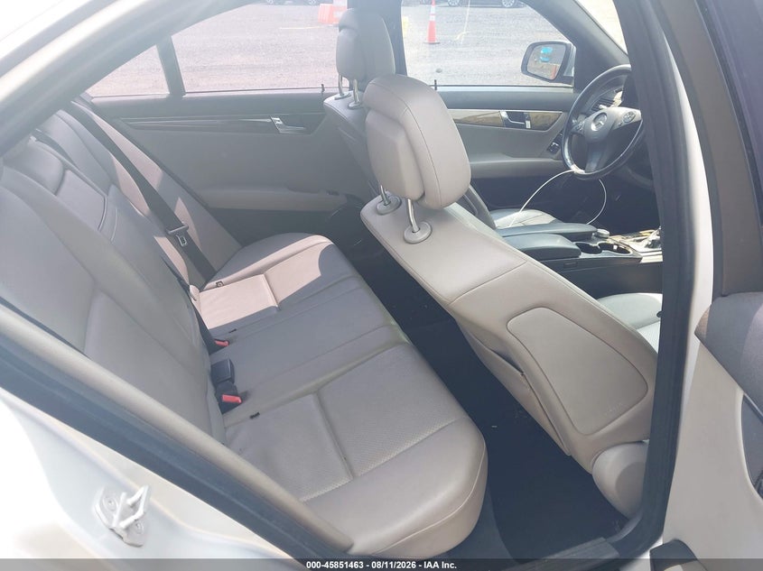 2008 Mercedes-benz C class VIN WDDGF56X78R033802 IAAI salvage auction — NORMAL WEAR, Clear (New York), sold $625 on 2026-08-15 (photo 8)