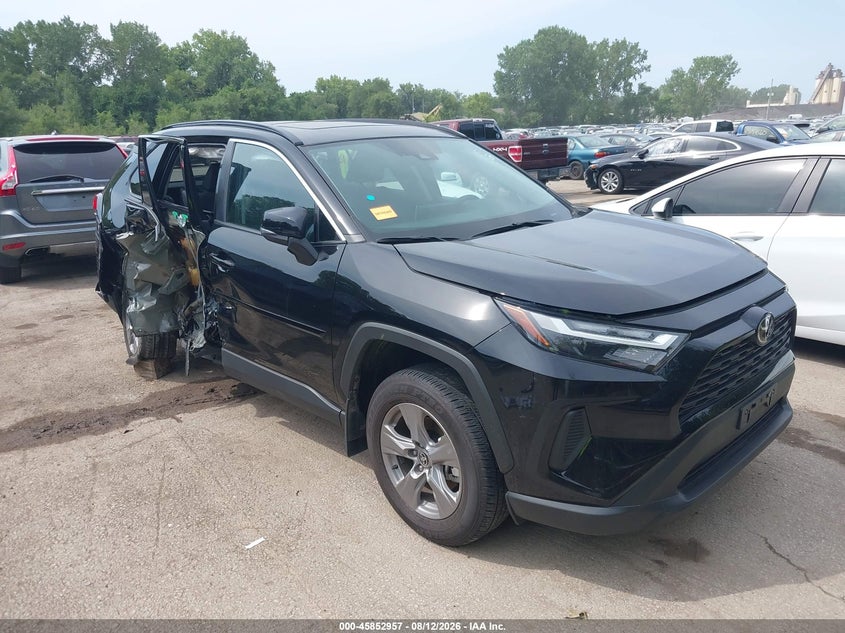 2025 Toyota Rav 4 VIN 2T3P1RFV5SC582146 — IAAI salvage auction photo
